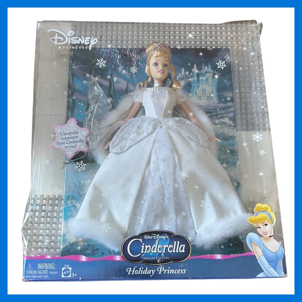 Disney‎ Princess Cinderella Holiday Princess Special Edition Doll
